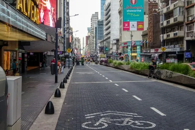 Photo bicycle lanes guide